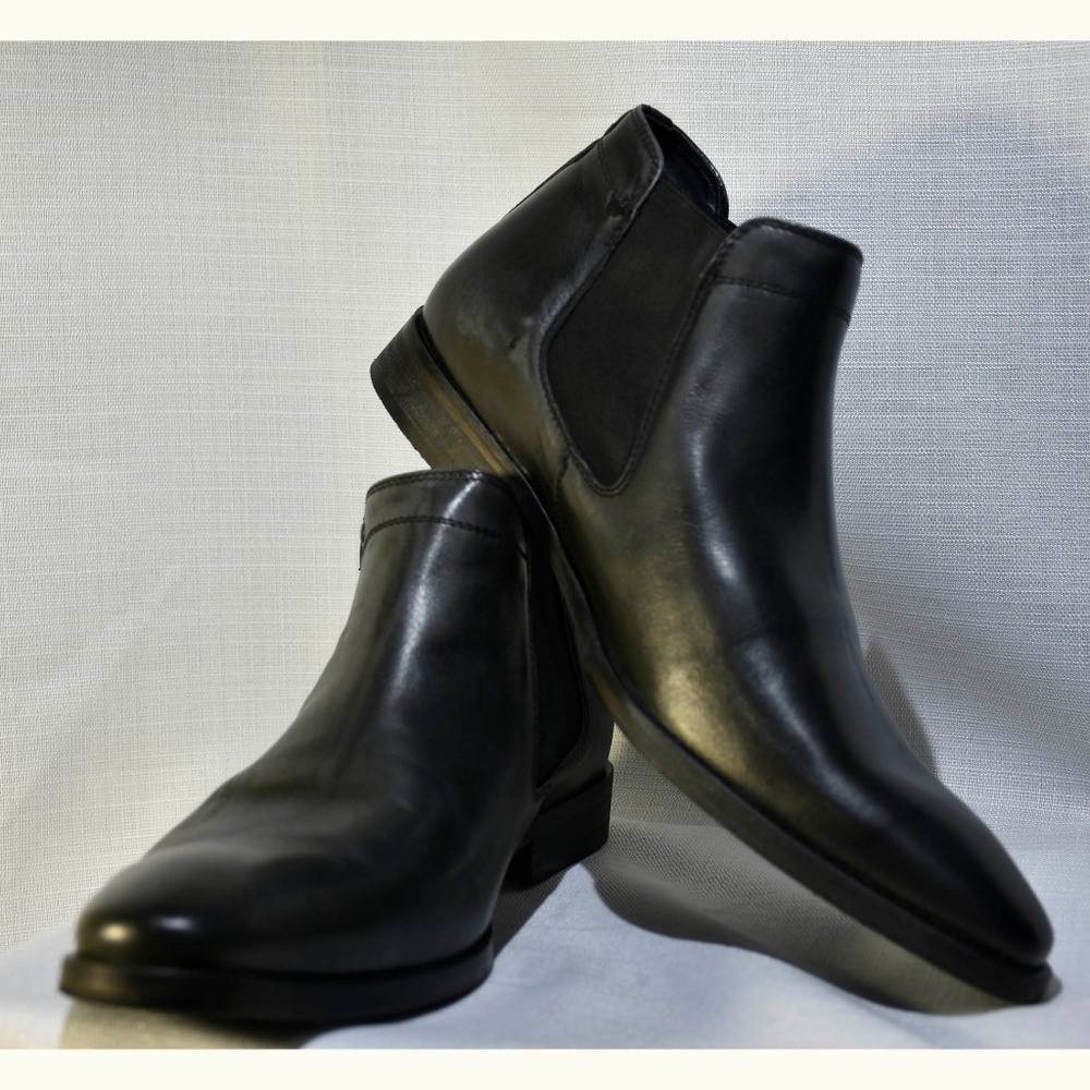 Steve Madden leather bootie
